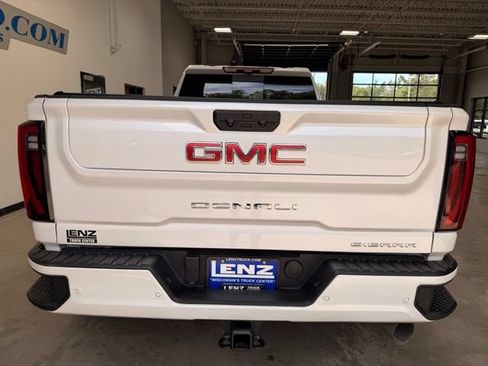 Used 2025 GMC Sierra 3500 Denali w/ Denali Reserve Package AWD/4WD image 6