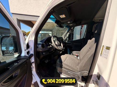 Used 2019 Mercedes-Benz Sprinter 1500 w/ Driver Convenience Package image 24