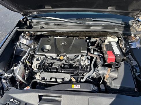 Used 2021 Toyota Camry LE AWD/4WD image 39