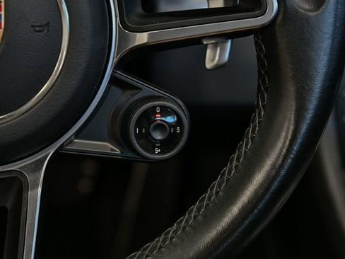 Used 2017 Porsche 911 Carrera image 36