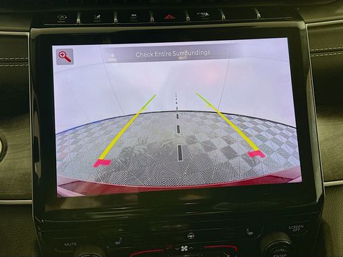 Used 2023 Jeep Grand Cherokee Limited image 23