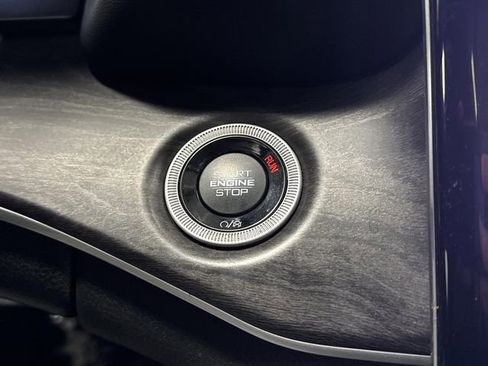 Used 2023 Jeep Grand Cherokee L Limited w/ Luxury Tech Group II image 23