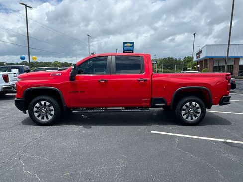 Used 2024 Chevrolet Silverado 2500 Custom w/ Custom Value Package AWD/4WD image 9
