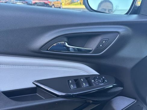 Used 2024 Chevrolet Trax LT w/ LT Convenience Package image 15