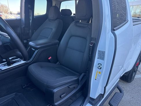 Used 2018 Chevrolet Colorado LT w/ Redline Special Edition image 17