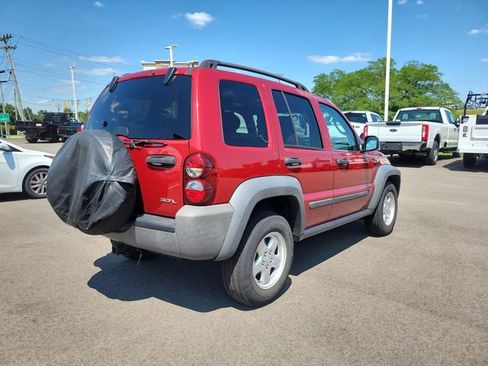 Used 2007 Jeep Liberty Sport AWD/4WD image 5