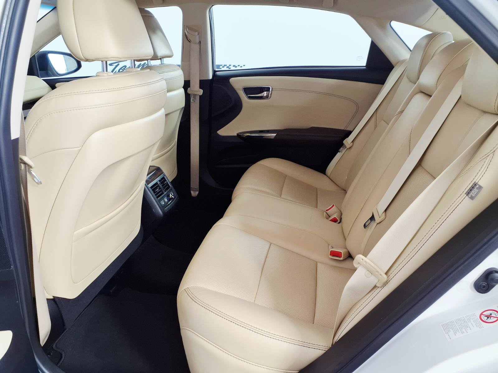 Used 2013 Toyota Avalon Limited FWD image 10