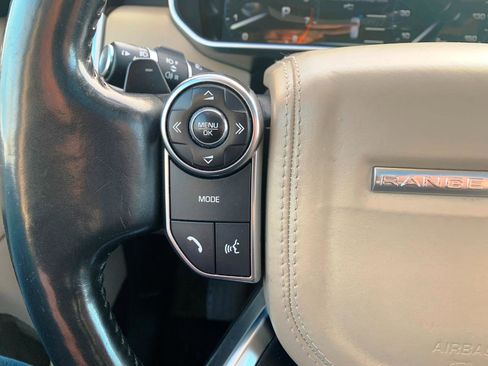 Used 2016 Land Rover Range Rover HSE image 13