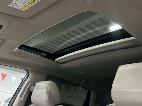 Used 2023 Honda HR-V EX-L image 16