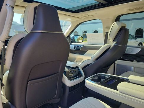 Certified 2022 Lincoln Navigator L Black Label image 12