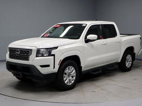 Certified 2023 Nissan Frontier SV w/ Tow Package image 9