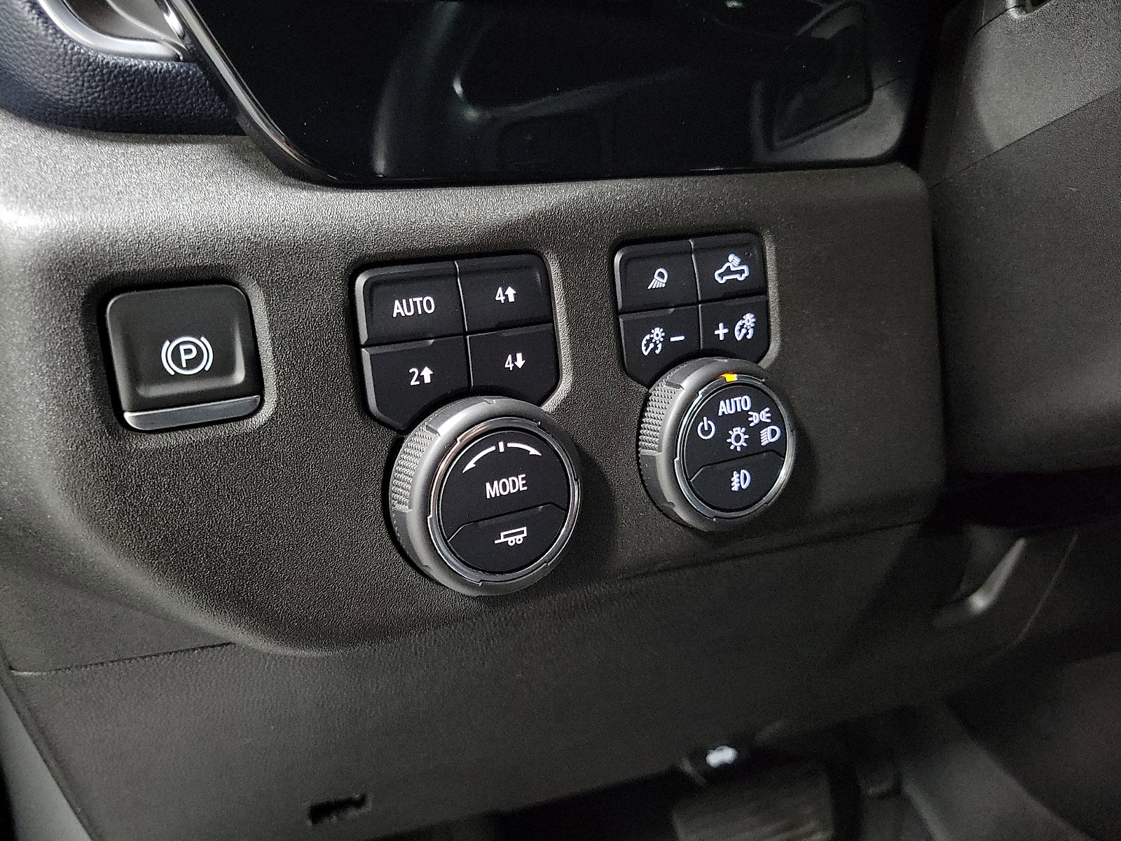 Used 2024 Chevrolet Silverado 2500 High Country w/ LPO, Dark Essentials Package AWD/4WD image 14