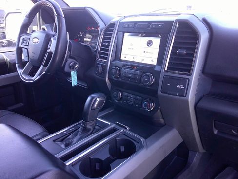 Certified 2019 Ford F150 Raptor w/ Equipment Group 801A Mid image 17