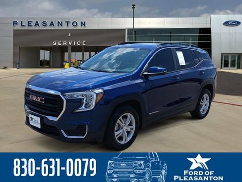 Used 2022 GMC Terrain SLE w/ Driver Convenience Package FWD image 1