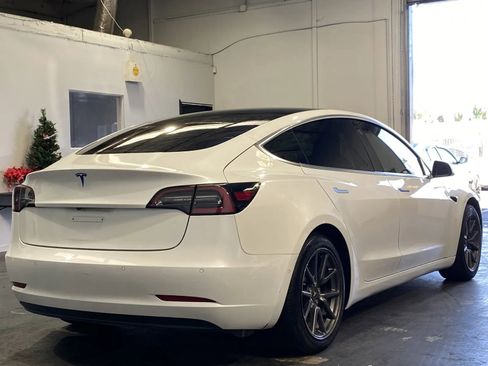 Used 2020 Tesla Model 3 Standard Range Plus image 4