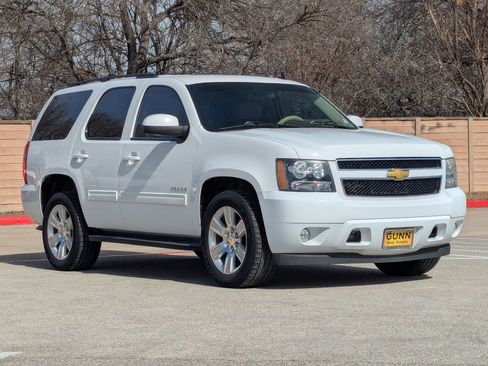 Used 2013 Chevrolet Tahoe LT w/ Luxury Package image 2