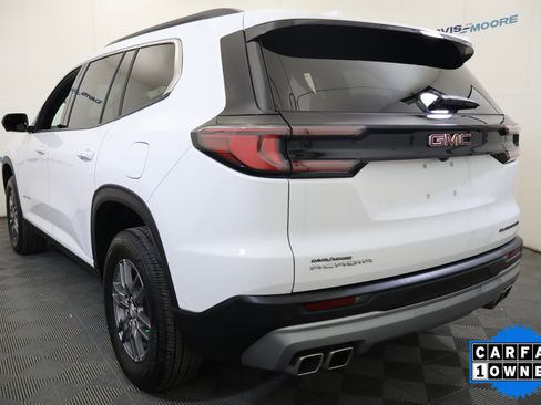Used 2025 GMC Acadia Elevation image 9