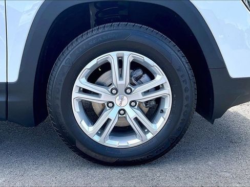 Used 2023 GMC Terrain SLE w/ Driver Convenience Package AWD/4WD image 9