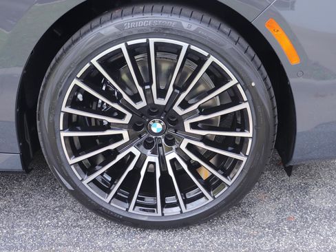 New 2026 BMW 740i xDrive w/ Premium Package image 40