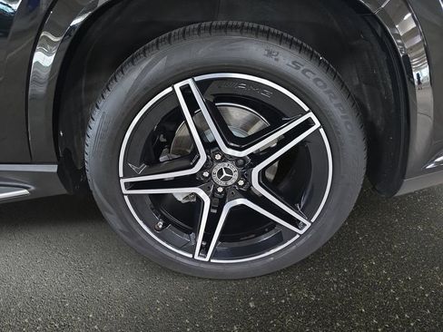 Used 2023 Mercedes-Benz GLS 450 4MATIC image 32