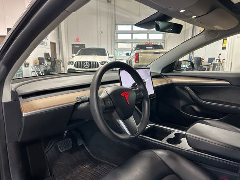 Used 2022 Tesla Model 3 Long Range AWD/4WD image 10