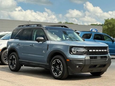 Used 2025 Ford Bronco Sport Outer Banks w/ Outer Banks Tech Package+ AWD/4WD image 33