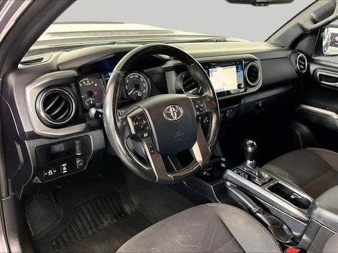 Used 2016 Toyota Tacoma TRD Sport w/ Towing Package RWD image 15