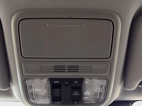 Used 2021 Honda Pilot Black Edition image 30