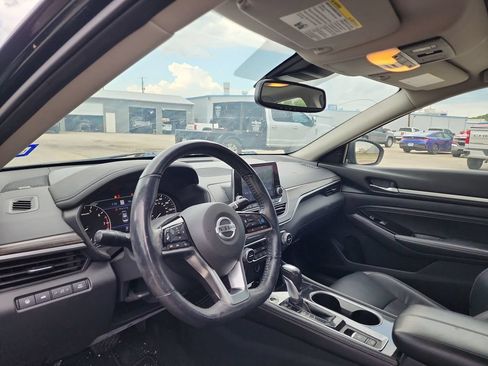 Used 2020 Nissan Altima 2.5 Platinum FWD image 10