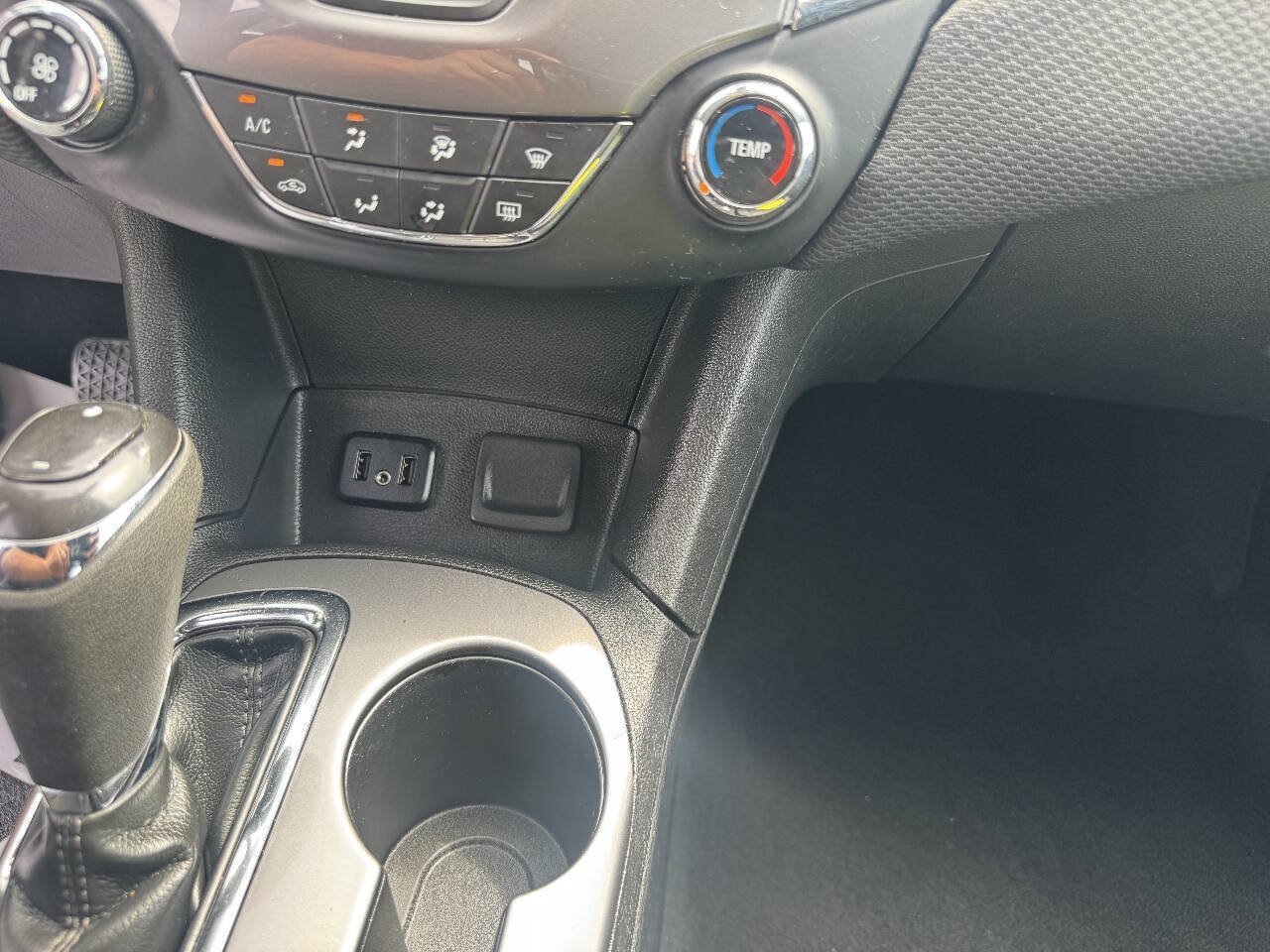 Used 2019 Chevrolet Cruze LS FWD image 13