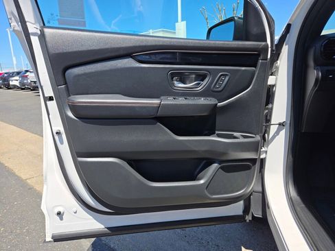 Certified 2024 Honda Pilot TrailSport image 13