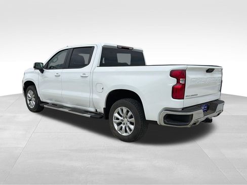 Used 2025 Chevrolet Silverado 1500 LT AWD/4WD image 10