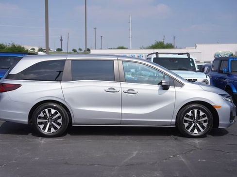 Used 2025 Honda Odyssey EX-L image 5