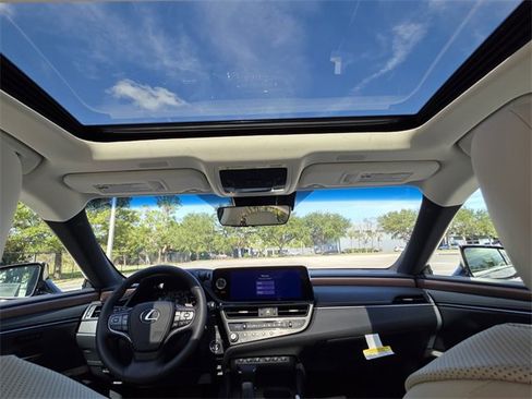 New 2025 Lexus ES 350 w/ Premium Package image 19