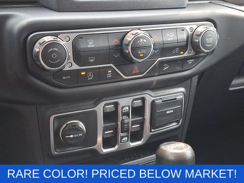 Used 2018 Jeep Wrangler Unlimited Sport S AWD/4WD image 17