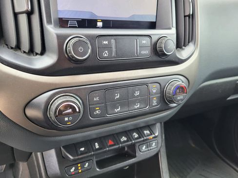 Used 2021 Chevrolet Colorado Z71 w/ Z71 Midnight Edition image 22