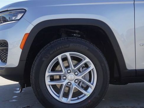 New 2026 Jeep Grand Cherokee Laredo X RWD image 5
