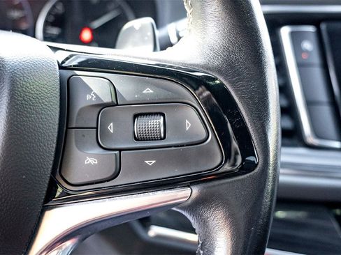 Used 2024 Buick Enclave Premium image 20