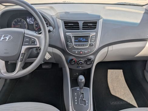 Used 2016 Hyundai Accent SE w/ Option Group 02 FWD image 6