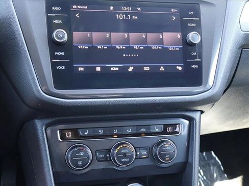 Used 2021 Volkswagen Tiguan SE R-Line AWD/4WD image 15