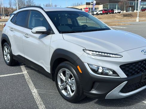 Used 2023 Hyundai Kona SEL AWD/4WD image 1