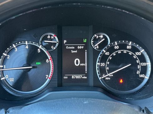 Used 2022 Lexus GX 460 Premium w/ Premium Package image 26