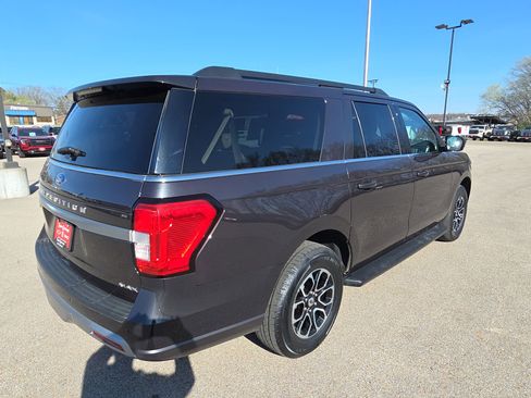 Used 2024 Ford Expedition Max XLT image 8