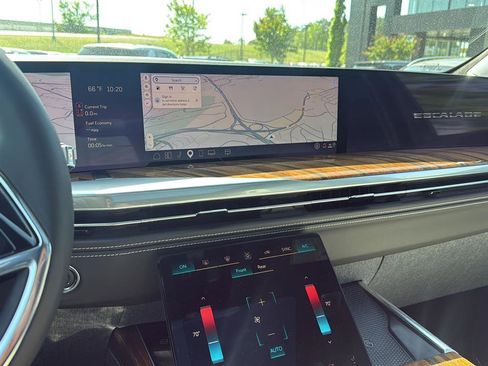 Used 2026 Cadillac Escalade Platinum Sport image 23