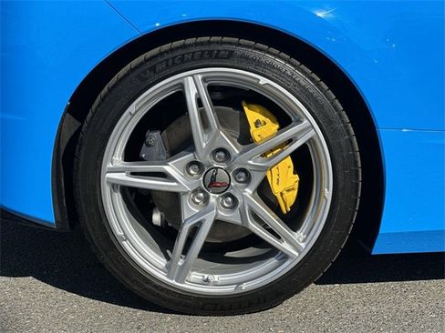 Used 2025 Chevrolet Corvette Stingray Convertible w/ 1LT image 29