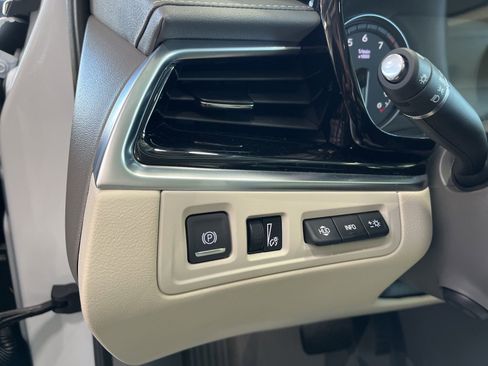 Certified 2025 Cadillac XT6 Premium Luxury w/ Technology Package image 29