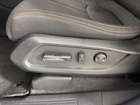 Used 2025 Honda Pilot Sport image 9