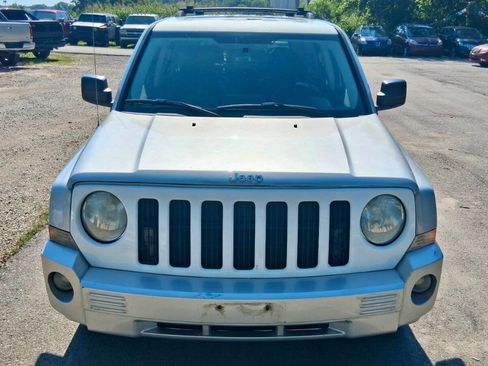 Used 2007 Jeep Patriot Limited w/ Driver Convenience Group image 2