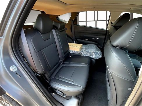 New 2025 Hyundai Tucson Limited FWD image 9