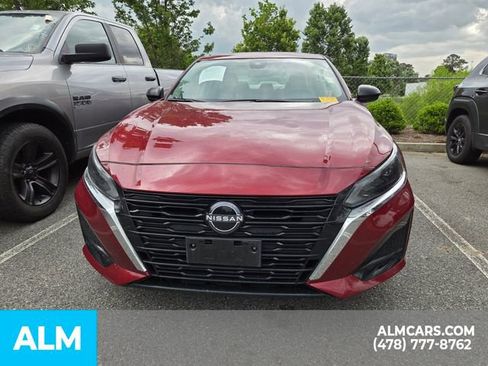 Used 2025 Nissan Altima 2.5 SV FWD image 18
